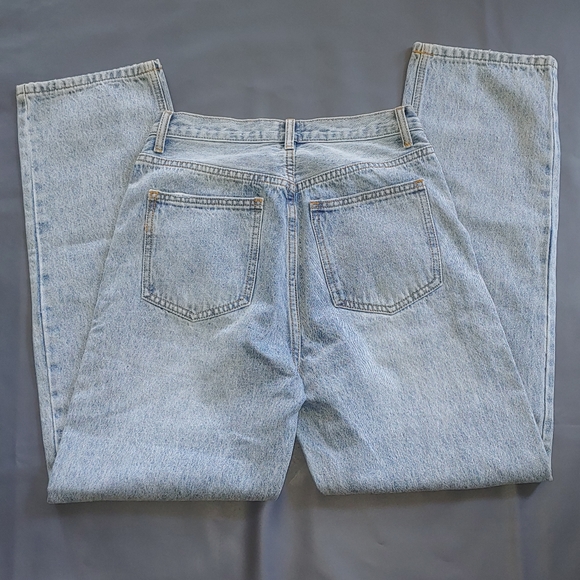 HOLLY ASYMMETRIC STRAIGHT LEG JEAN LIGHT WASH DENIM - Picture 7 of 8